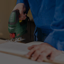 簽訂合約，工程開始 Sign contract and project start